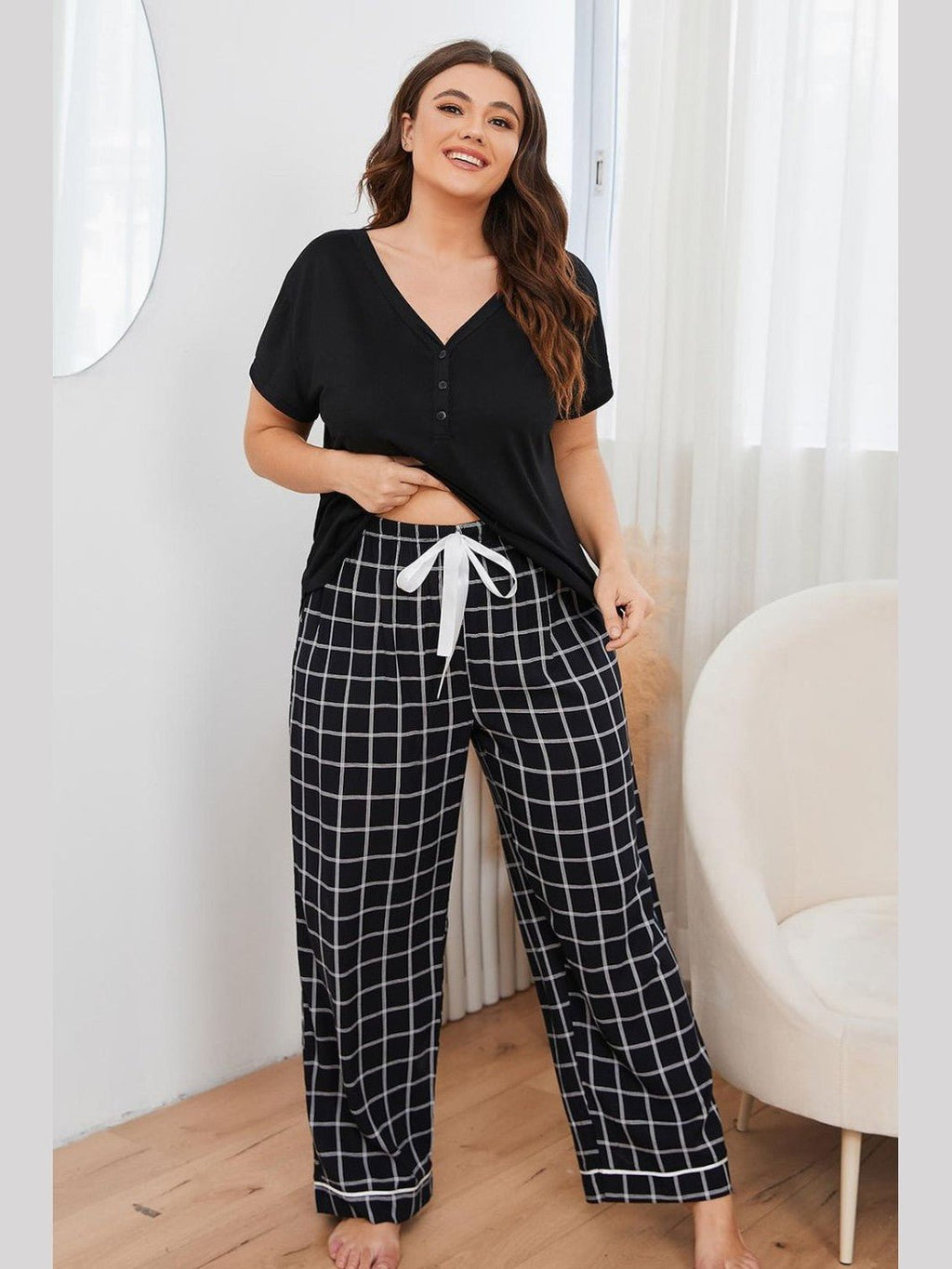 Plus Size V-Neck Top and Plaid Pants Lounge Set - Courbe et Compagnie