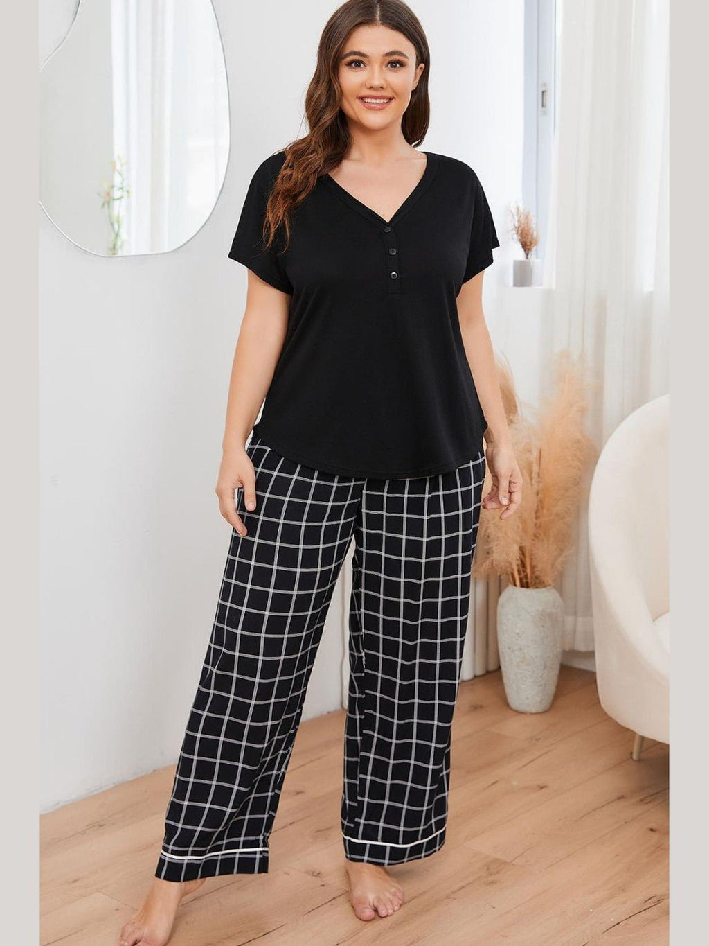 Plus Size V-Neck Top and Plaid Pants Lounge Set - Courbe et Compagnie