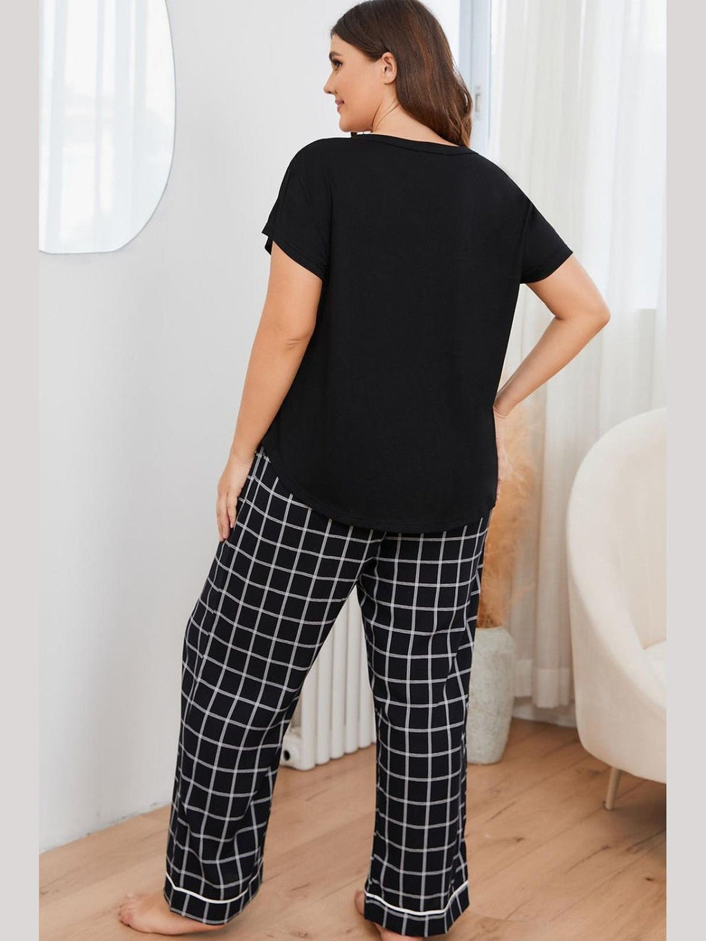 Plus Size V-Neck Top and Plaid Pants Lounge Set - Courbe et Compagnie