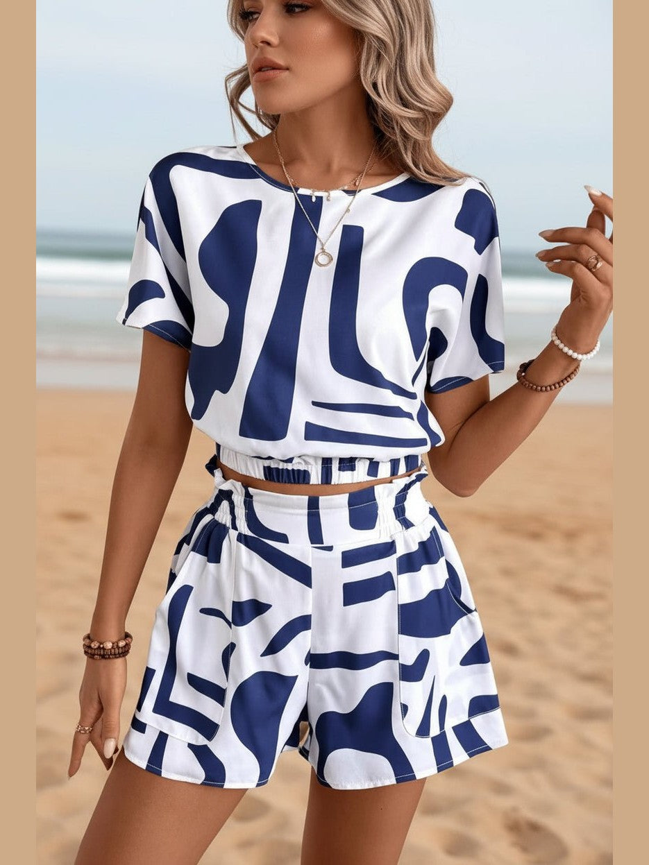 Printed Casual Two-Piece Set – Short Sleeve Top & Shorts - Courbe et Compagnie