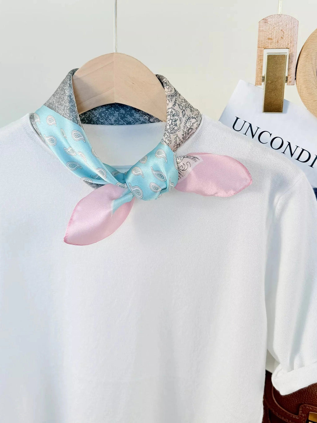 Printed Silk Square Scarf - Courbe et Compagnie
