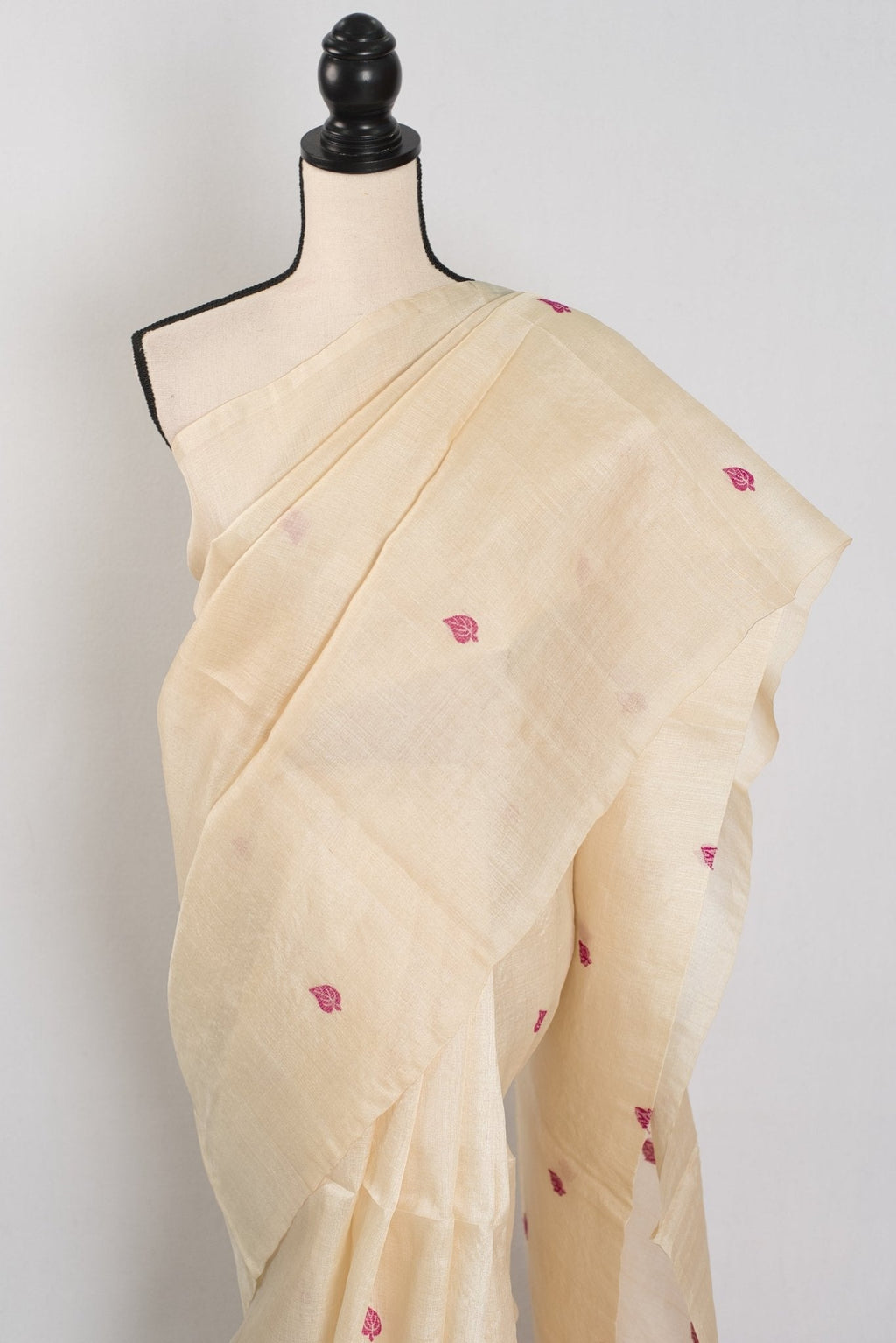 Renu: Cream & Pink Bengal Tussar Silk Saree | Silk Mark Certified - Courbe et Compagnie