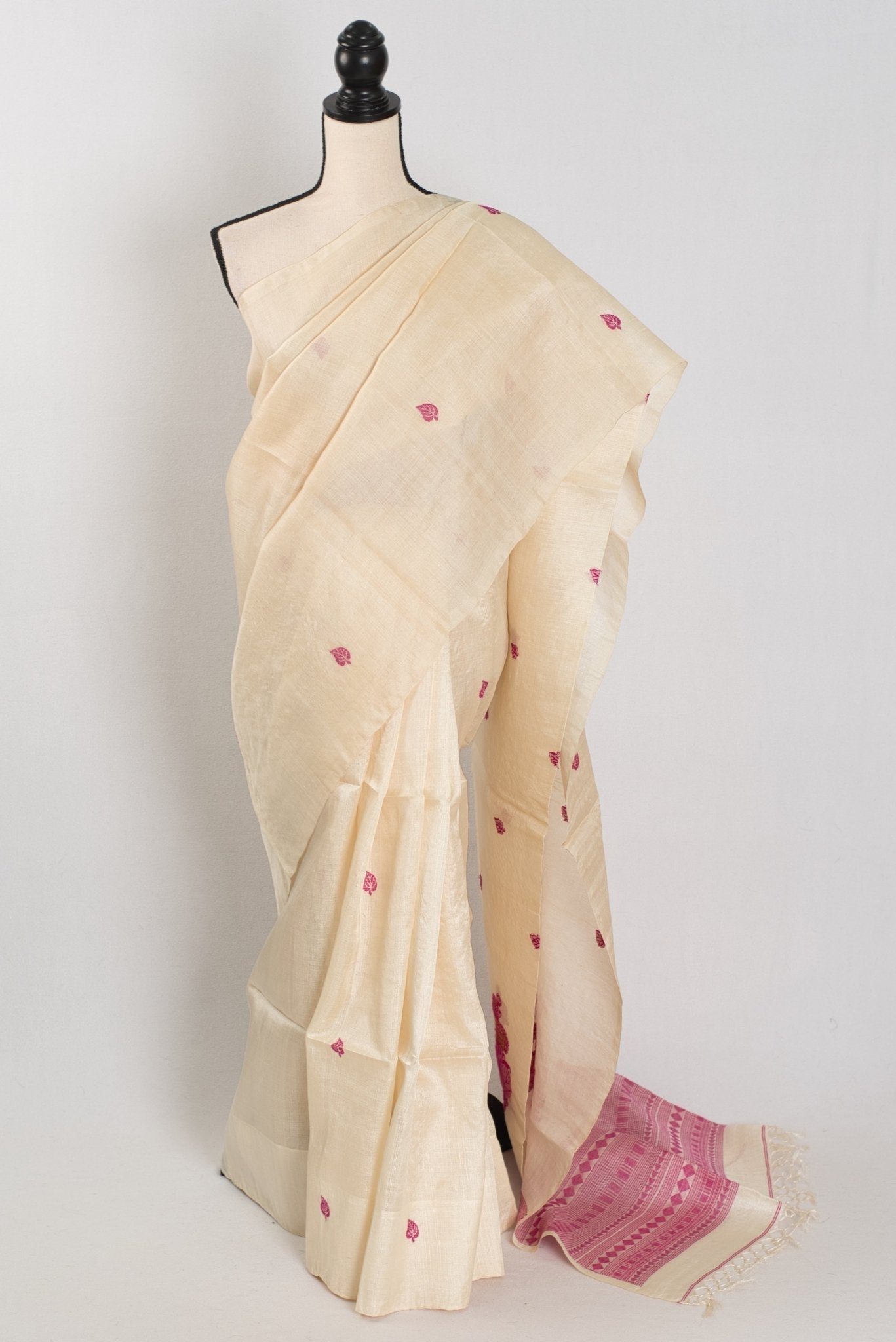 Renu: Cream & Pink Bengal Tussar Silk Saree | Silk Mark Certified - Courbe et Compagnie