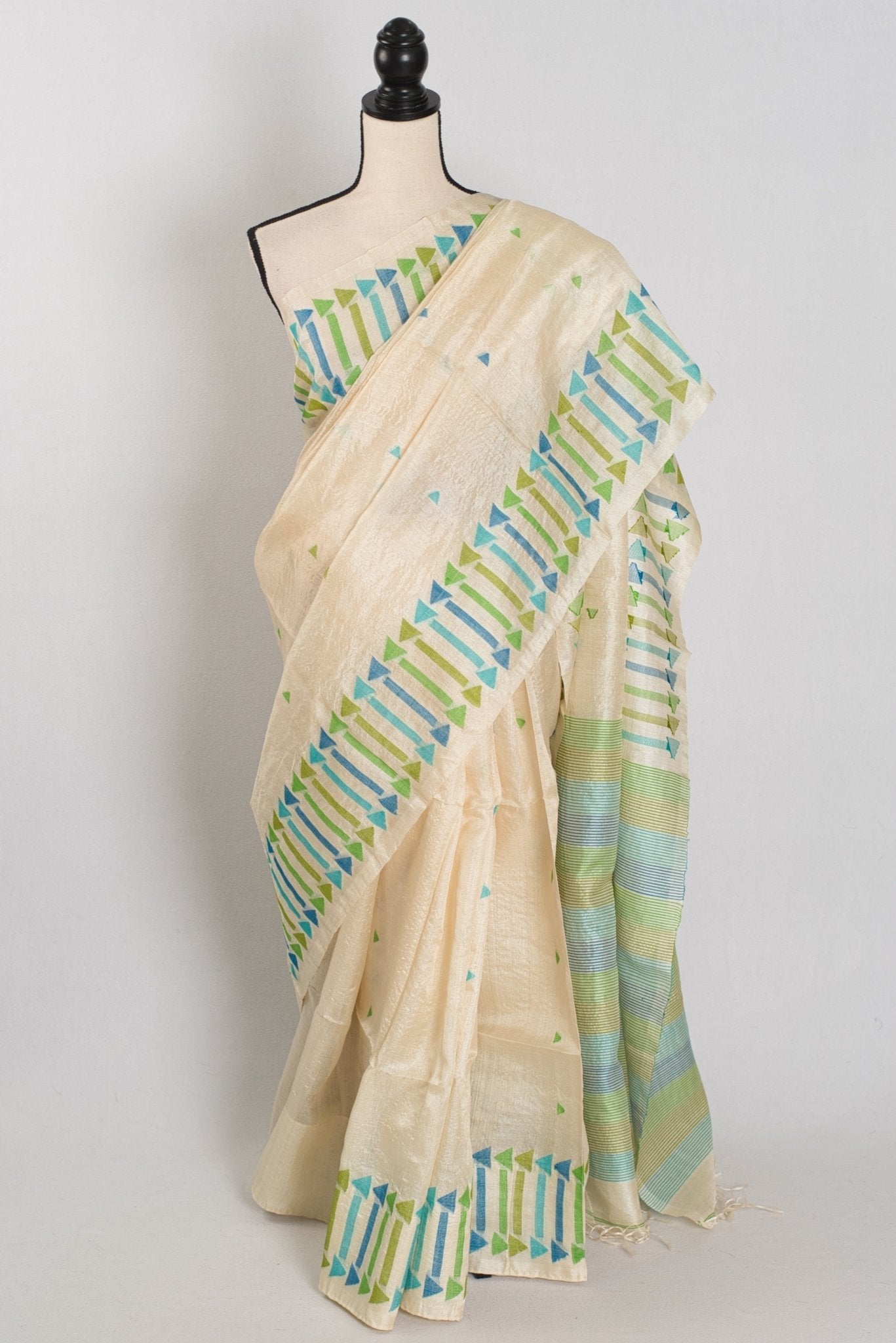 Rini: Cream Tussar Silk Saree with Blue & Green Motifs | Silk Mark Certified - Courbe et Compagnie
