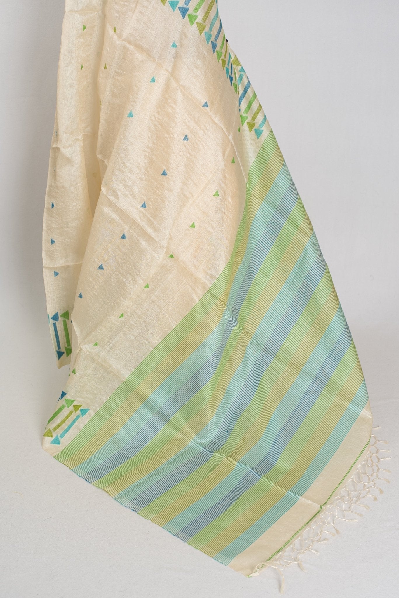 Rini: Cream Tussar Silk Saree with Blue & Green Motifs | Silk Mark Certified - Courbe et Compagnie