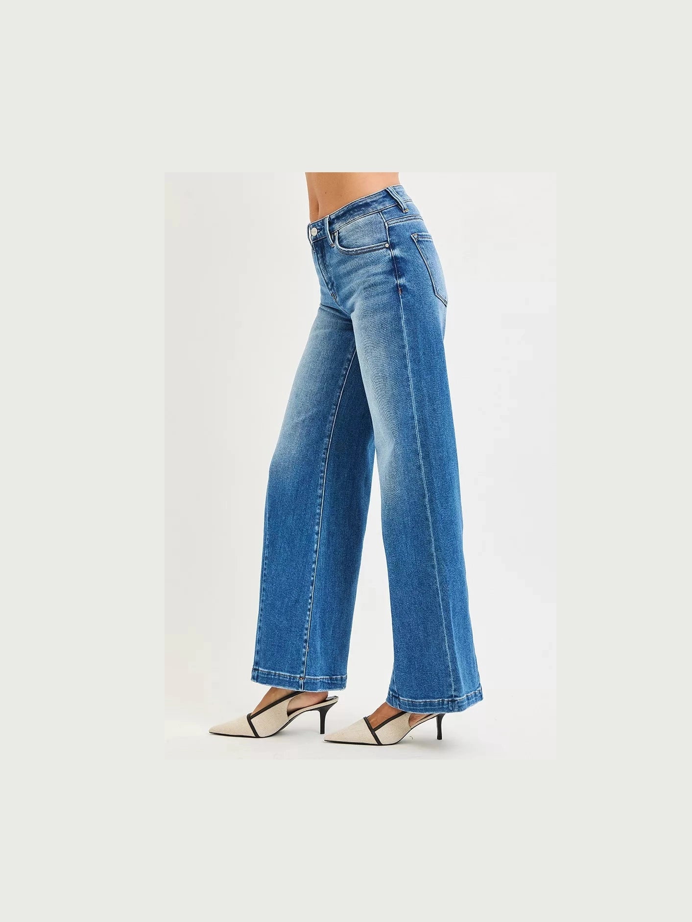 RISEN Full Size Mid Rise Wide Leg Jeans with Flared Look Plus Size - Courbe et Compagnie