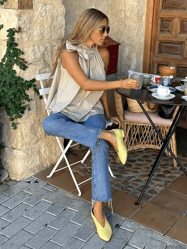 Ruffle Collar Striped Top - Casual Loose Sleeveless Blouse for Women - Courbe et Compagnie