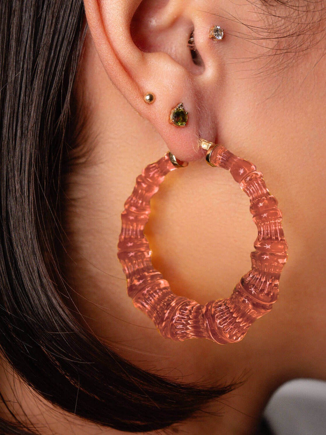 Rum & Coke Lucite Bamboo Hoop Earrings - Courbe et Compagnie