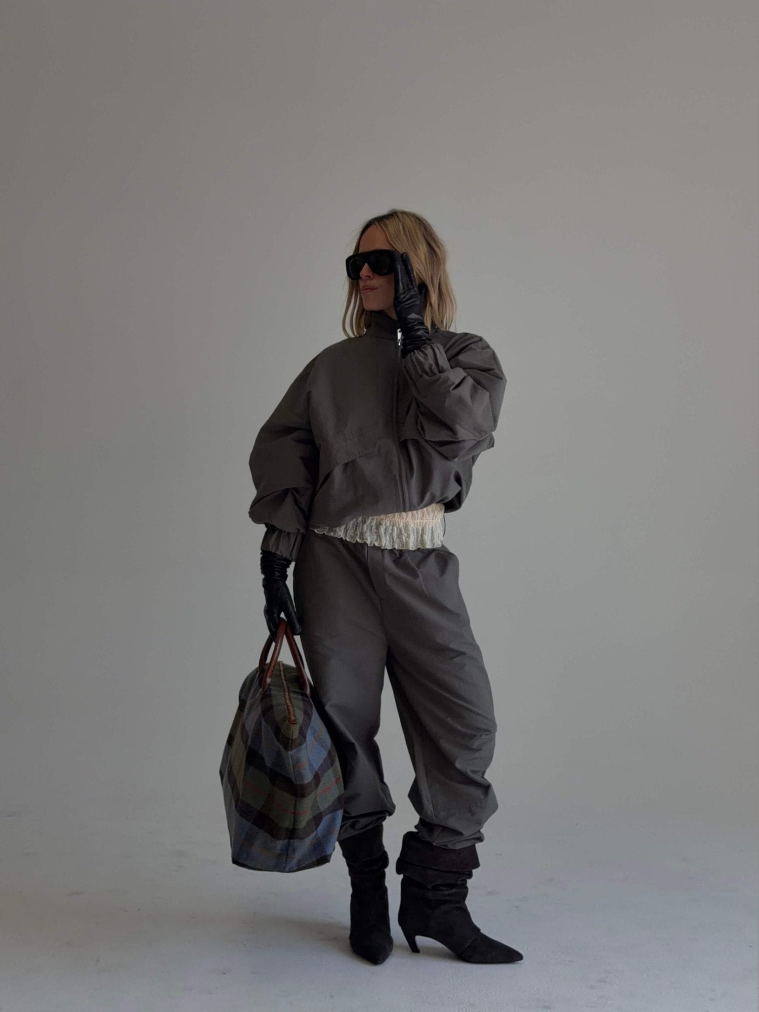 SABLE PANT IN CHARCOAL - Courbe et Compagnie