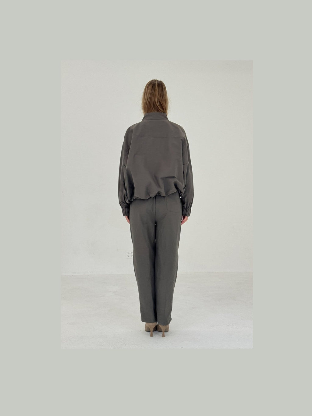 SABLE PANT IN CHARCOAL - Courbe et Compagnie