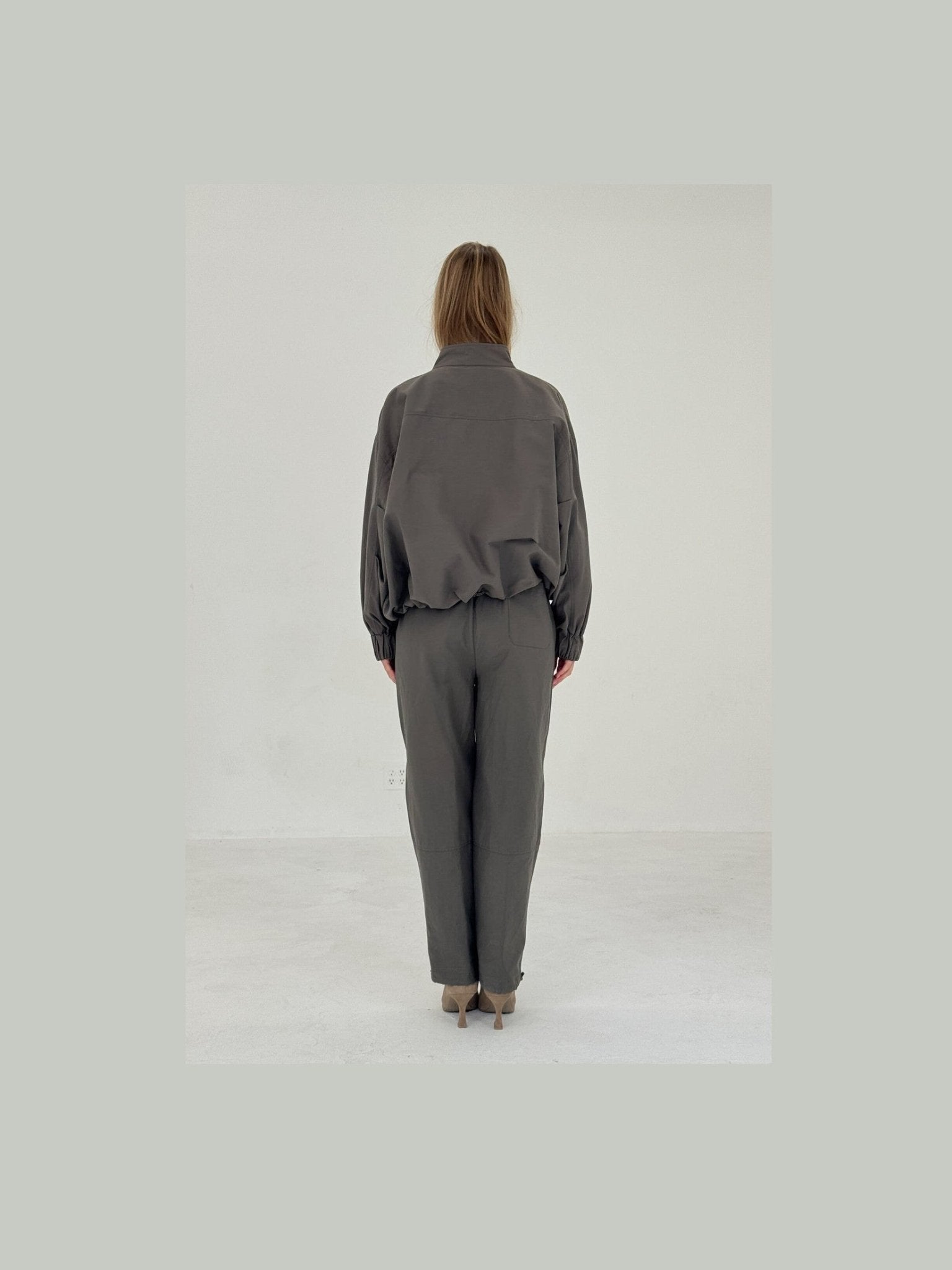 SABLE PANT IN CHARCOAL - Courbe et Compagnie
