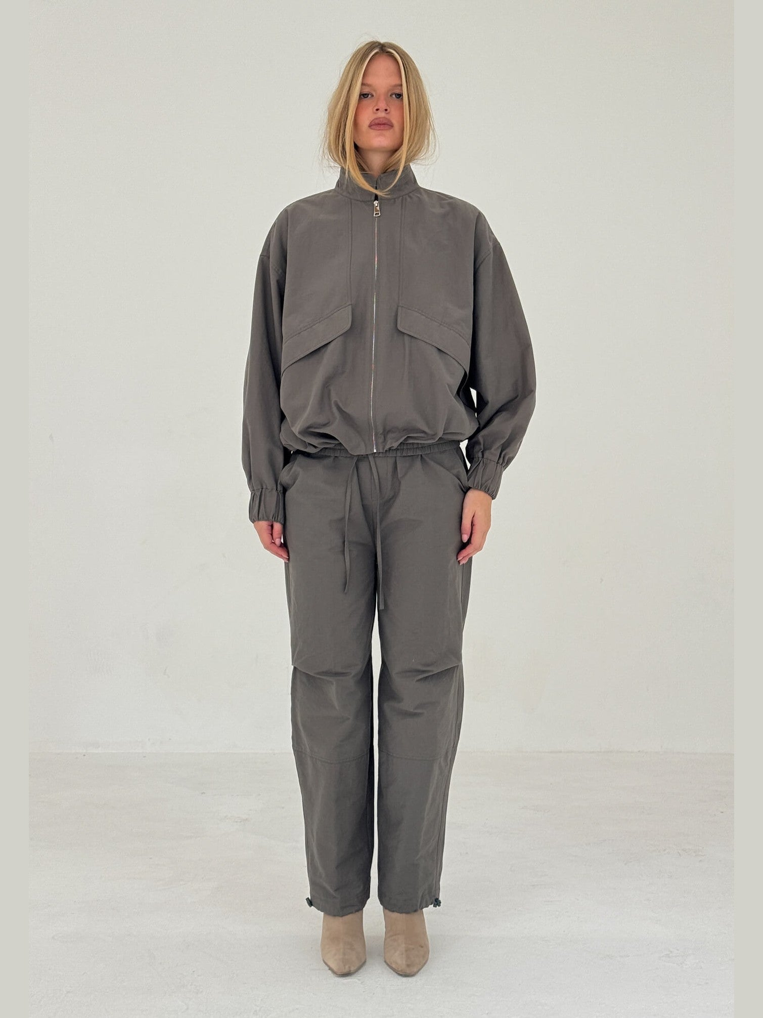 SABLE PANT IN CHARCOAL - Courbe et Compagnie
