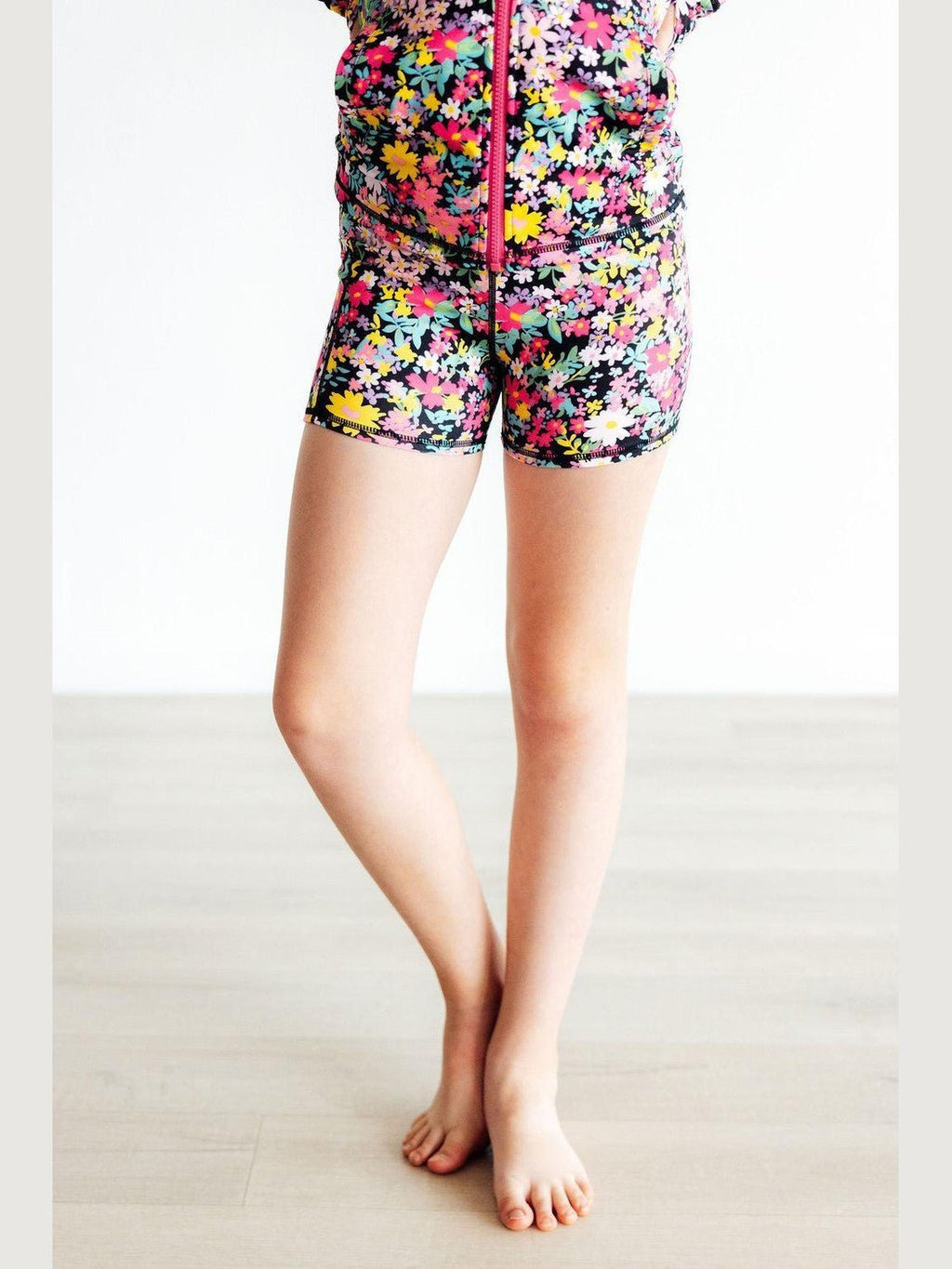 SALE Flexible Floral Active Shorty Shorts - Courbe et Compagnie