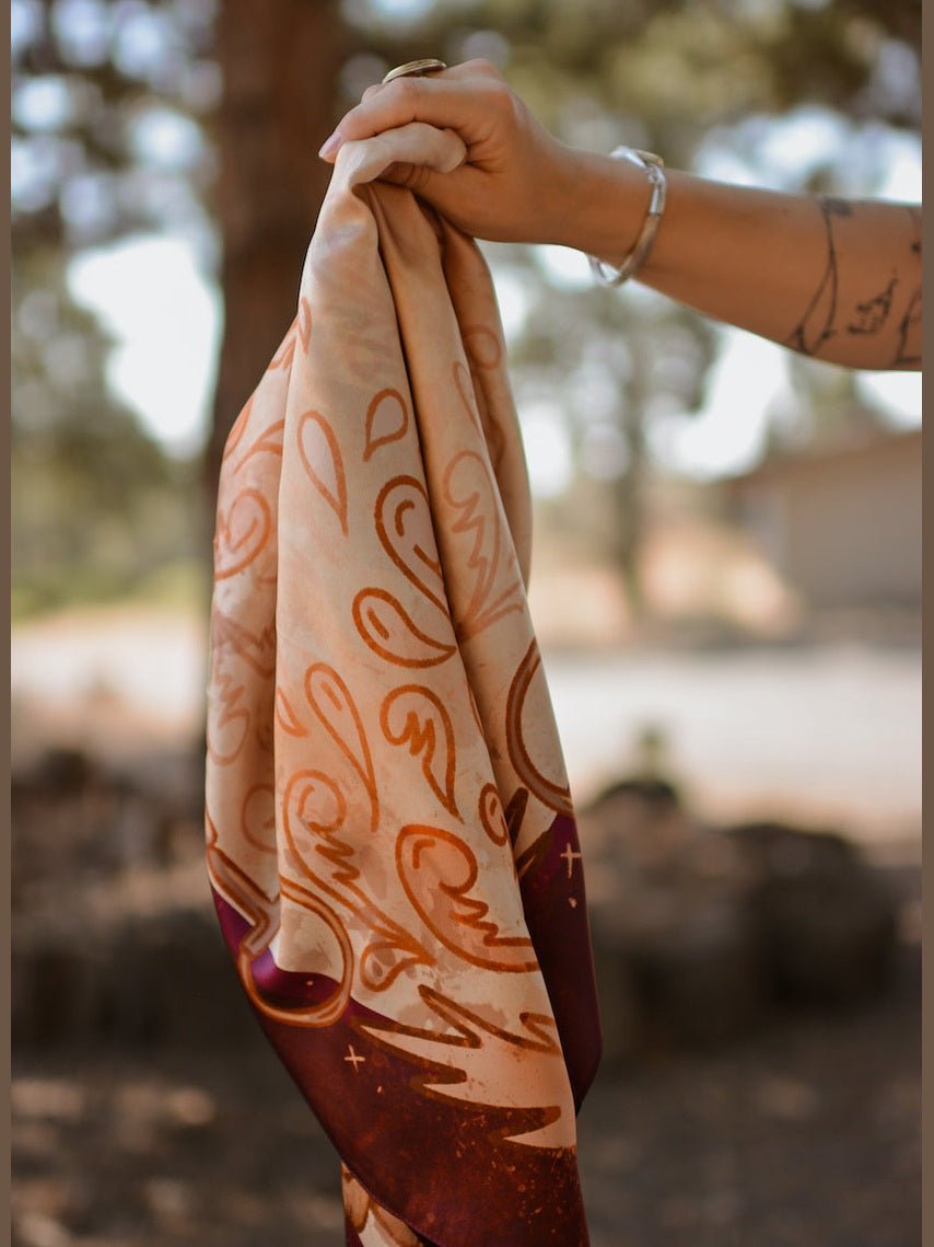 Show Day D Ring Snaffle Bit Large 100% Mulberry Silk 35x35: Wild Rag Scarf in Vintage Plum - Courbe et Compagnie