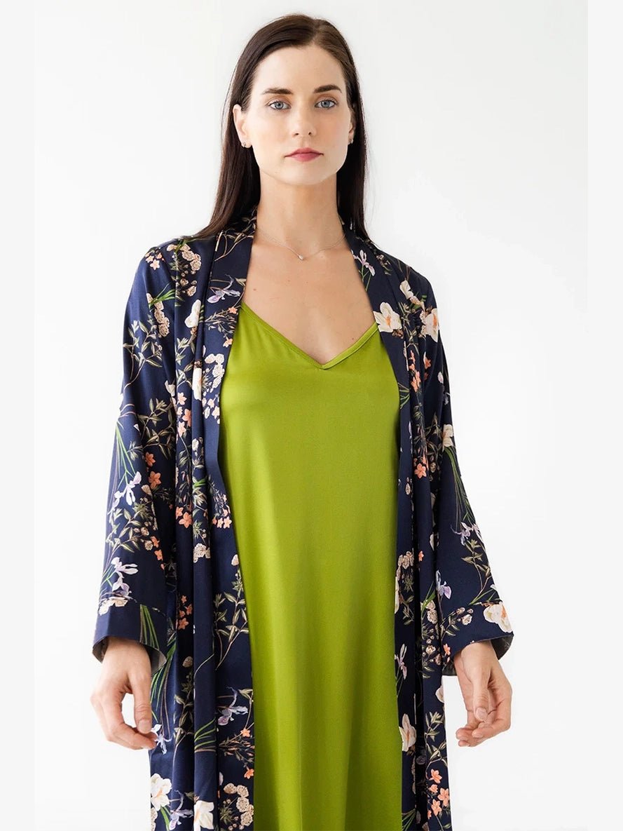 Silk Floral Design Robe - Courbe et Compagnie