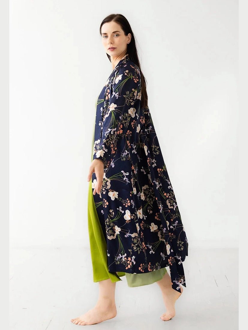 Silk Floral Design Robe - Courbe et Compagnie