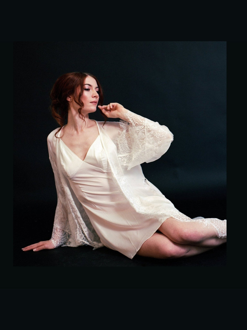 Silky Chiffon Trimmed Lace Long Lingerie Robe with Nightgown - Courbe et Compagnie