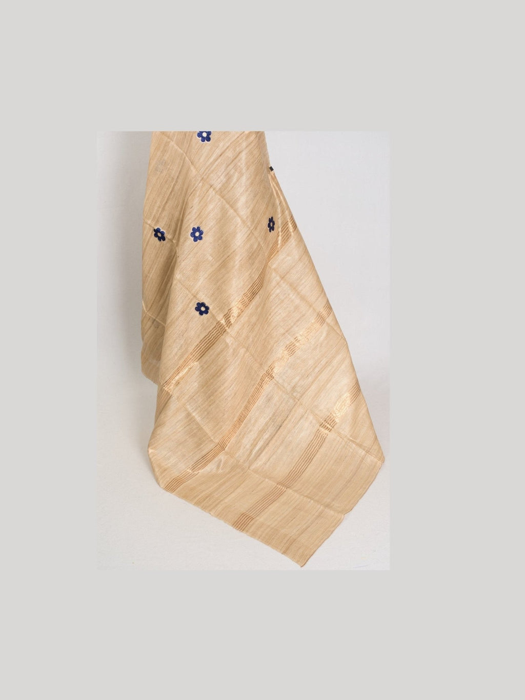 Sohini: Beige Gicha Tussar Saree | Floral Embroidery | Contemporary Handloom - Courbe et Compagnie
