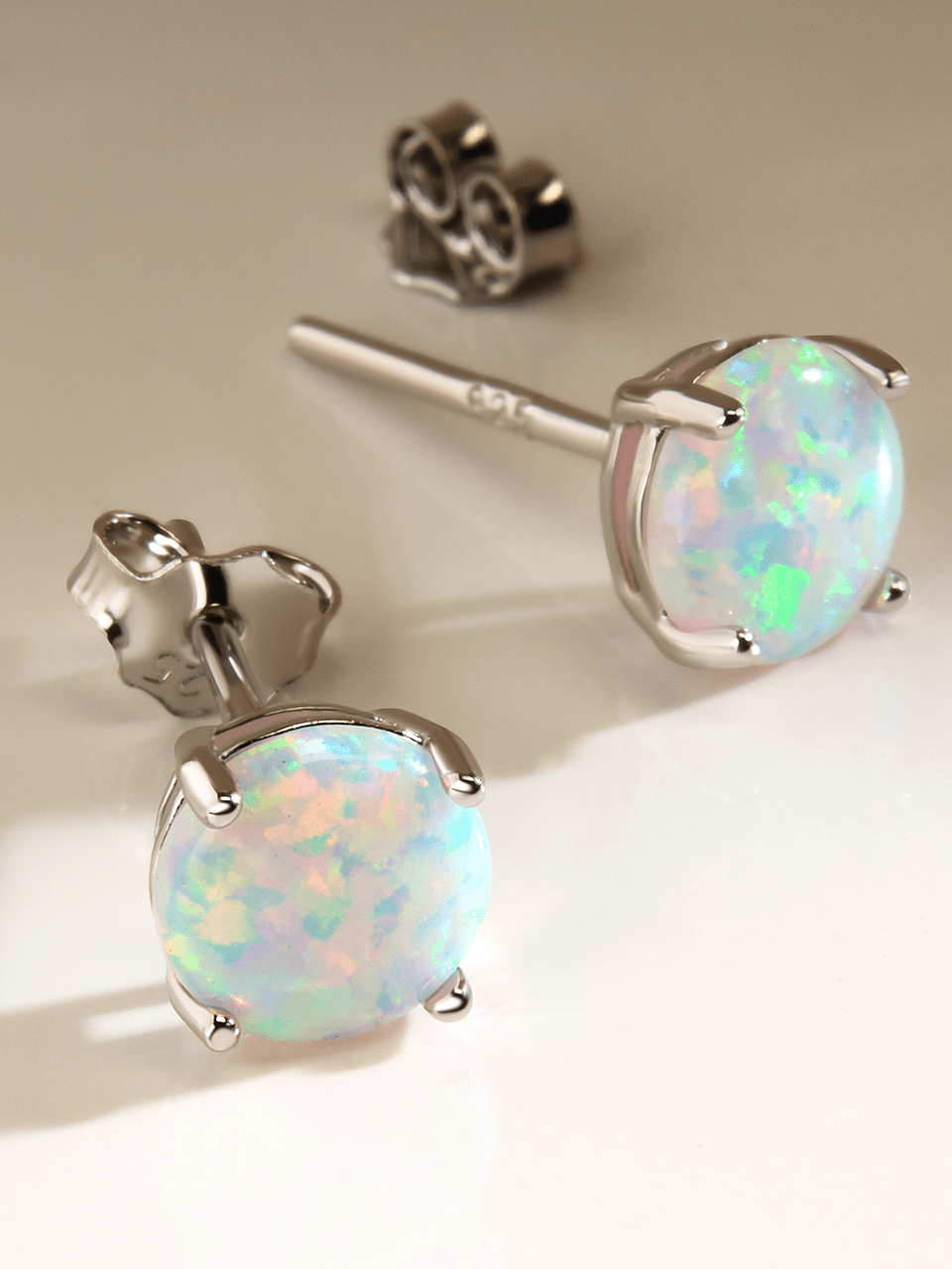 Sterling Silver 6mm Opal Earring Studs - In SIlver or 14K Gold Plated - Courbe et Compagnie