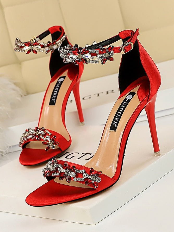 Stiletto High Heel - Courbe et Compagnie