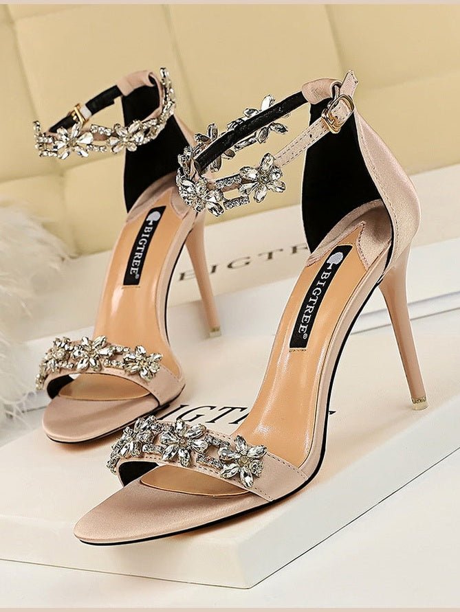 Stiletto High Heel - Courbe et Compagnie
