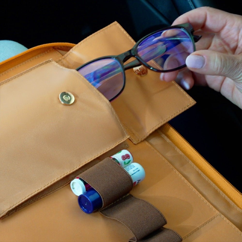 Tailored Tablet Case w/Pouch - Courbe et Compagnie