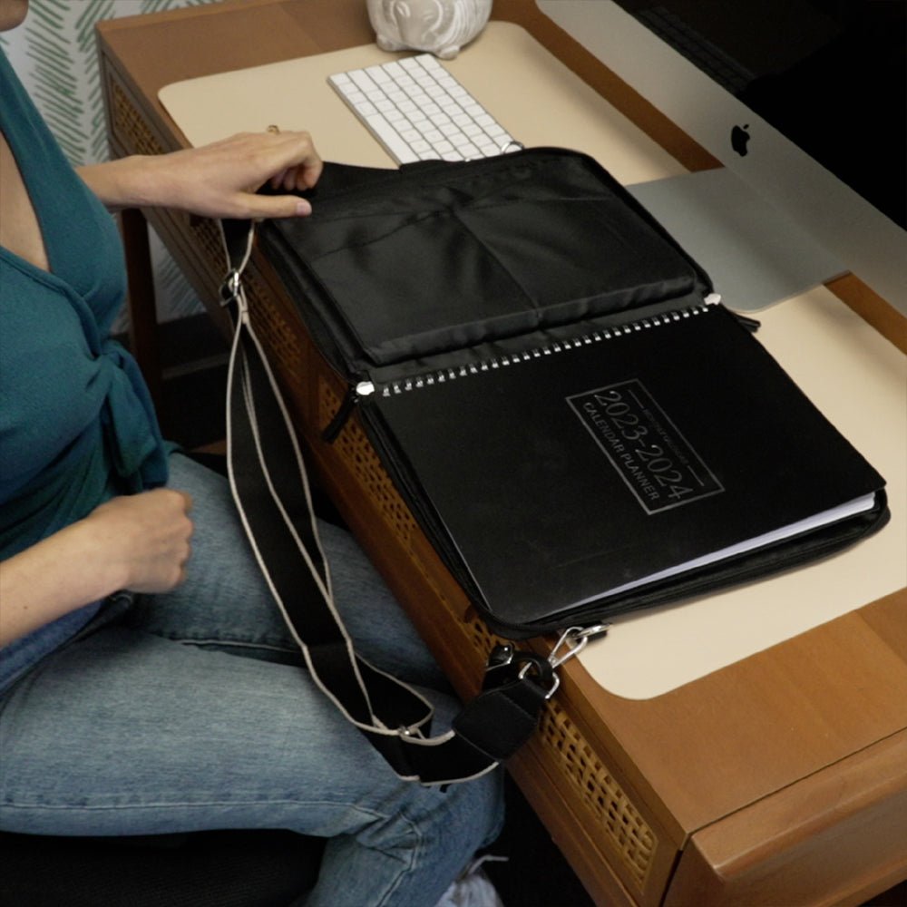 Tailored Tablet Case w/Pouch - Courbe et Compagnie