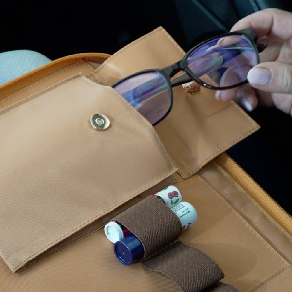Tailored Tablet Case w/Pouch - Courbe et Compagnie