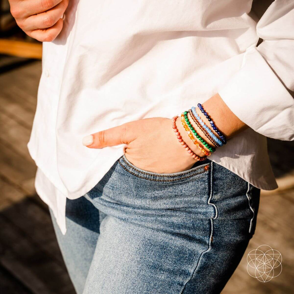 The Chakra-Balancing Bracelets Set - Courbe et Compagnie