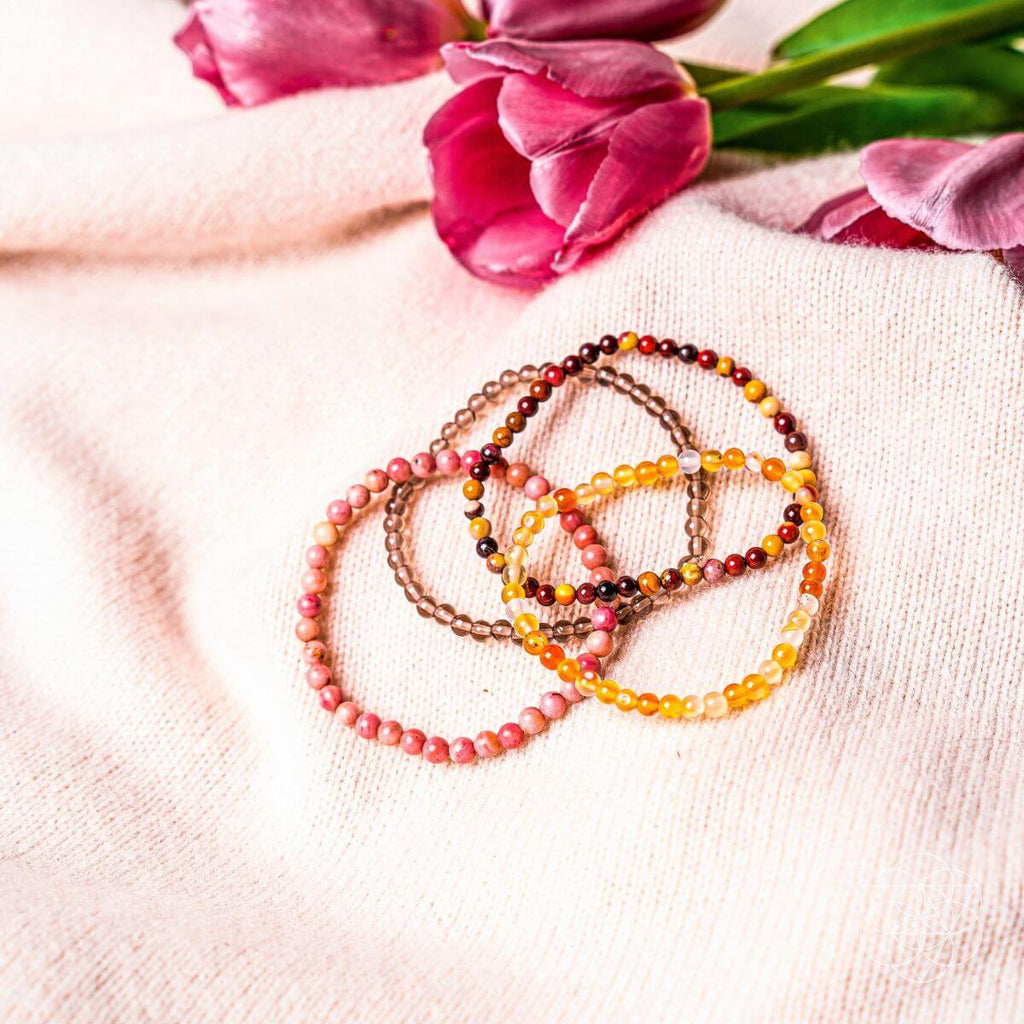 The Chakra-Balancing Bracelets Set - Courbe et Compagnie