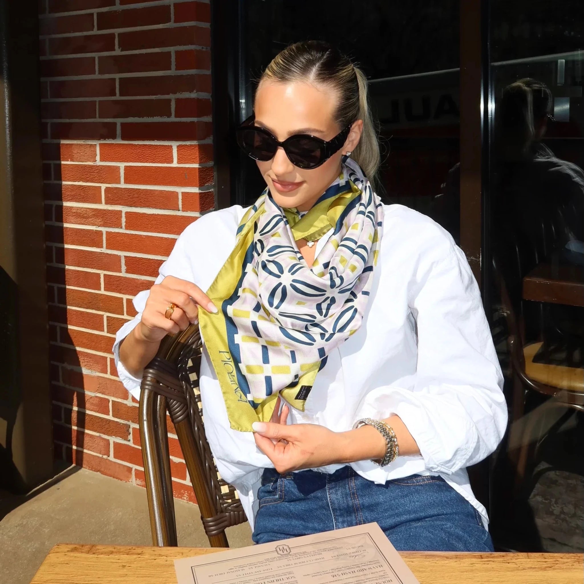 The Magnetic SilkSnap Scarf - Courbe et Compagnie