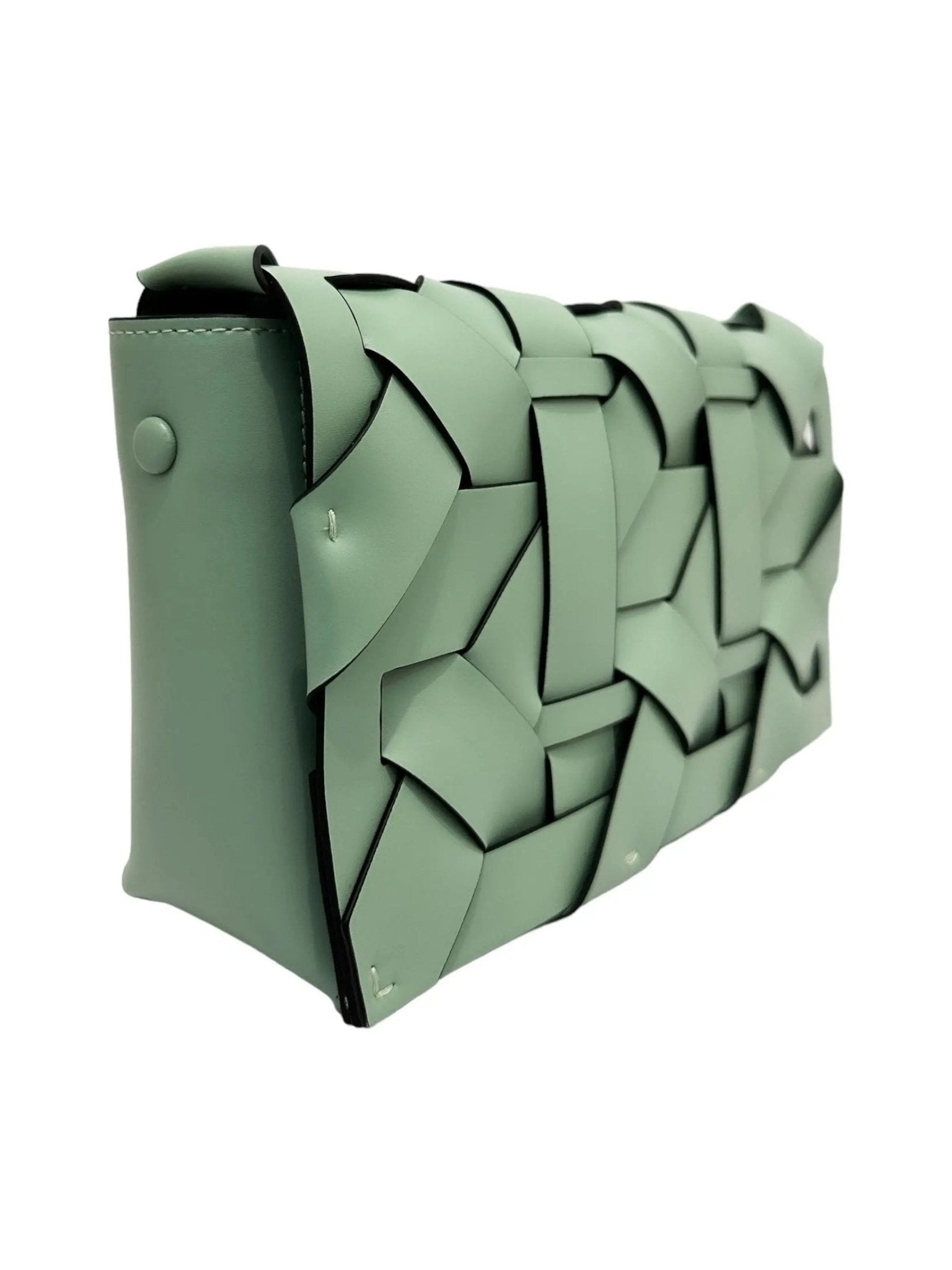 THE ZENOBIA WOVEN CLUTCH - Courbe et Compagnie