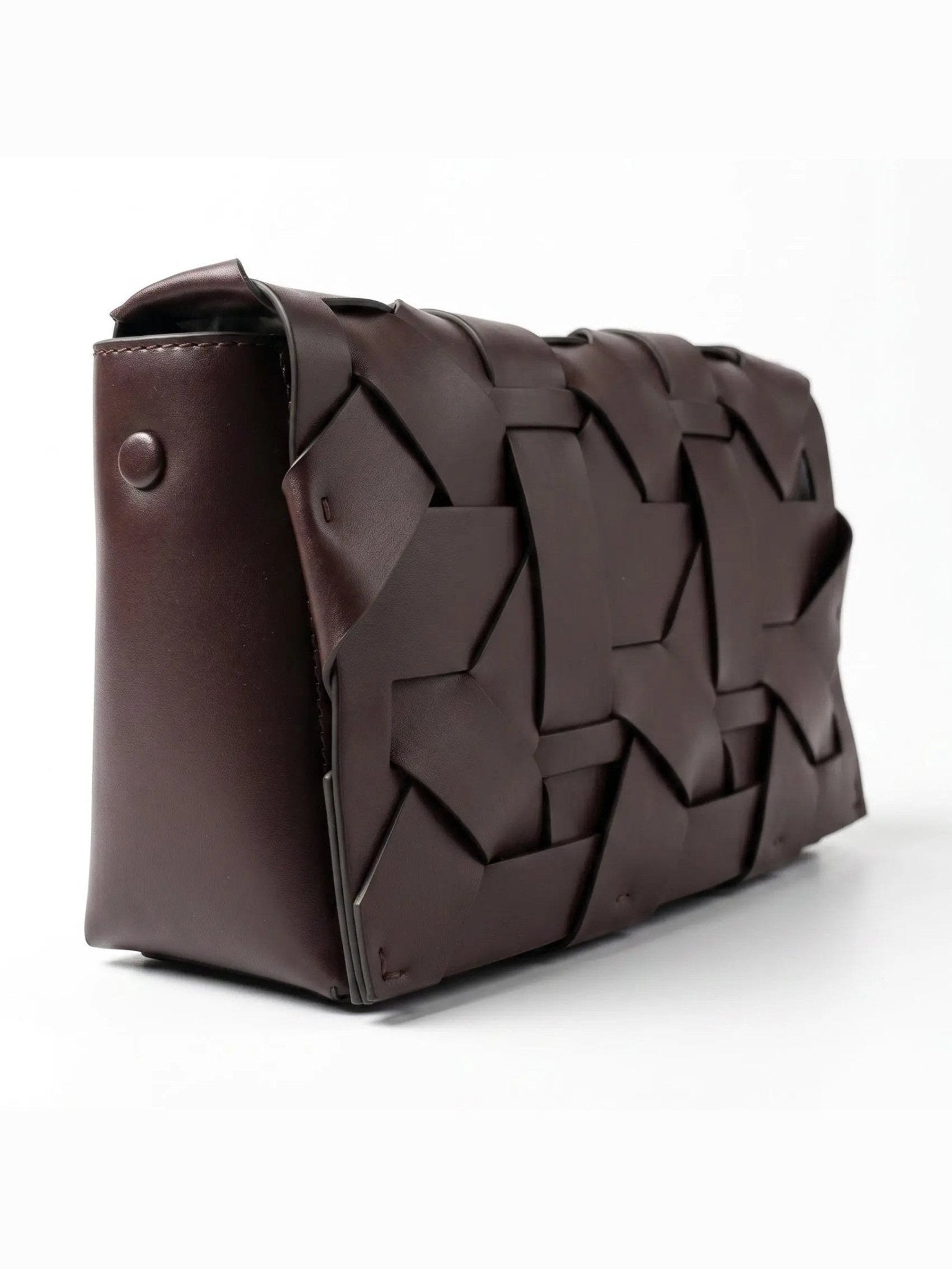 THE ZENOBIA WOVEN CLUTCH - Courbe et Compagnie
