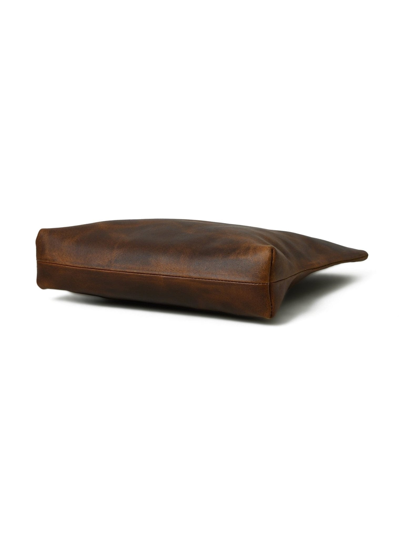 Timeless Elegance Women's Leather Handbag - Courbe et Compagnie