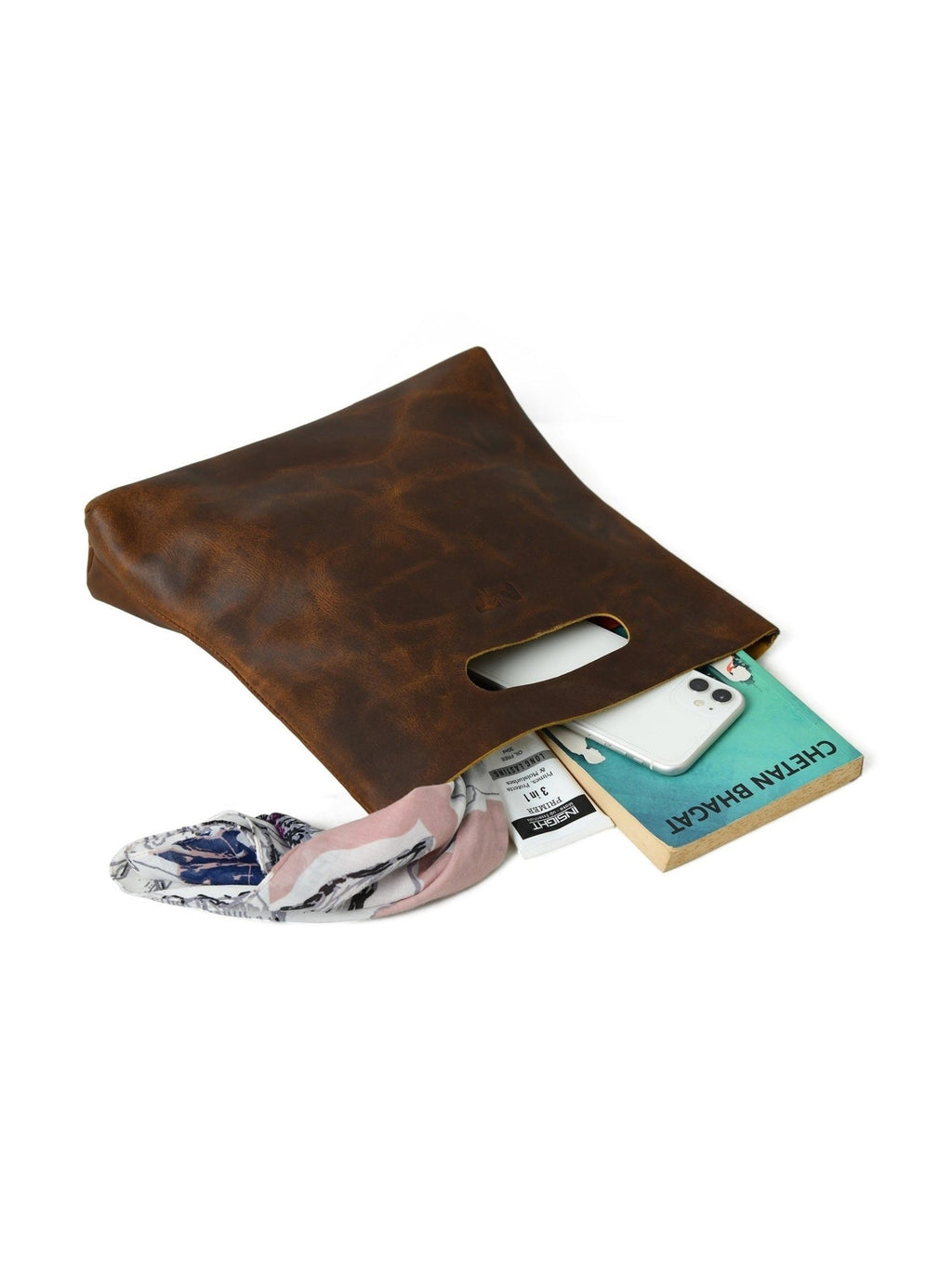Timeless Elegance Women's Leather Handbag - Courbe et Compagnie