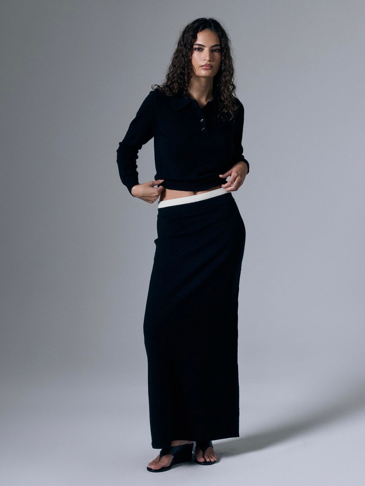 Tove Cashmere Polo Shirt With Open Collar Ribbed Hem - Courbe et Compagnie