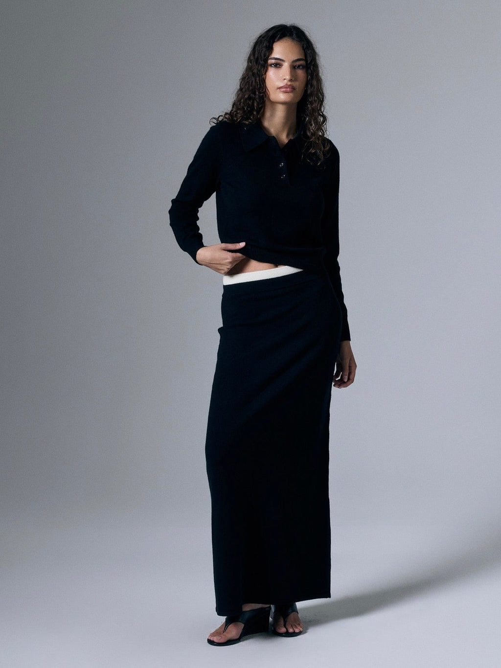 Tove Cashmere Polo Shirt With Open Collar Ribbed Hem - Courbe et Compagnie