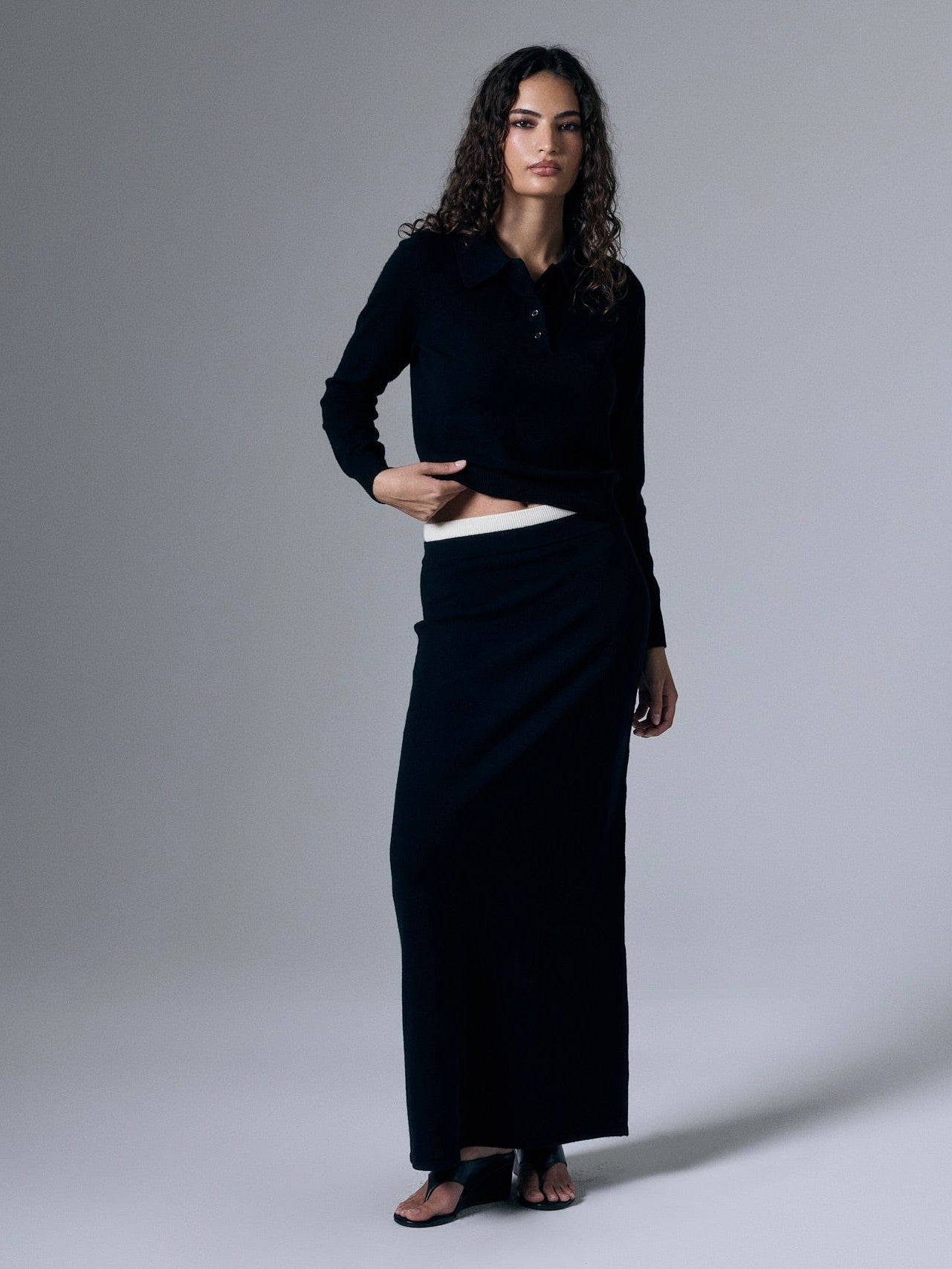 Tove Cashmere Polo Shirt With Open Collar Ribbed Hem - Courbe et Compagnie