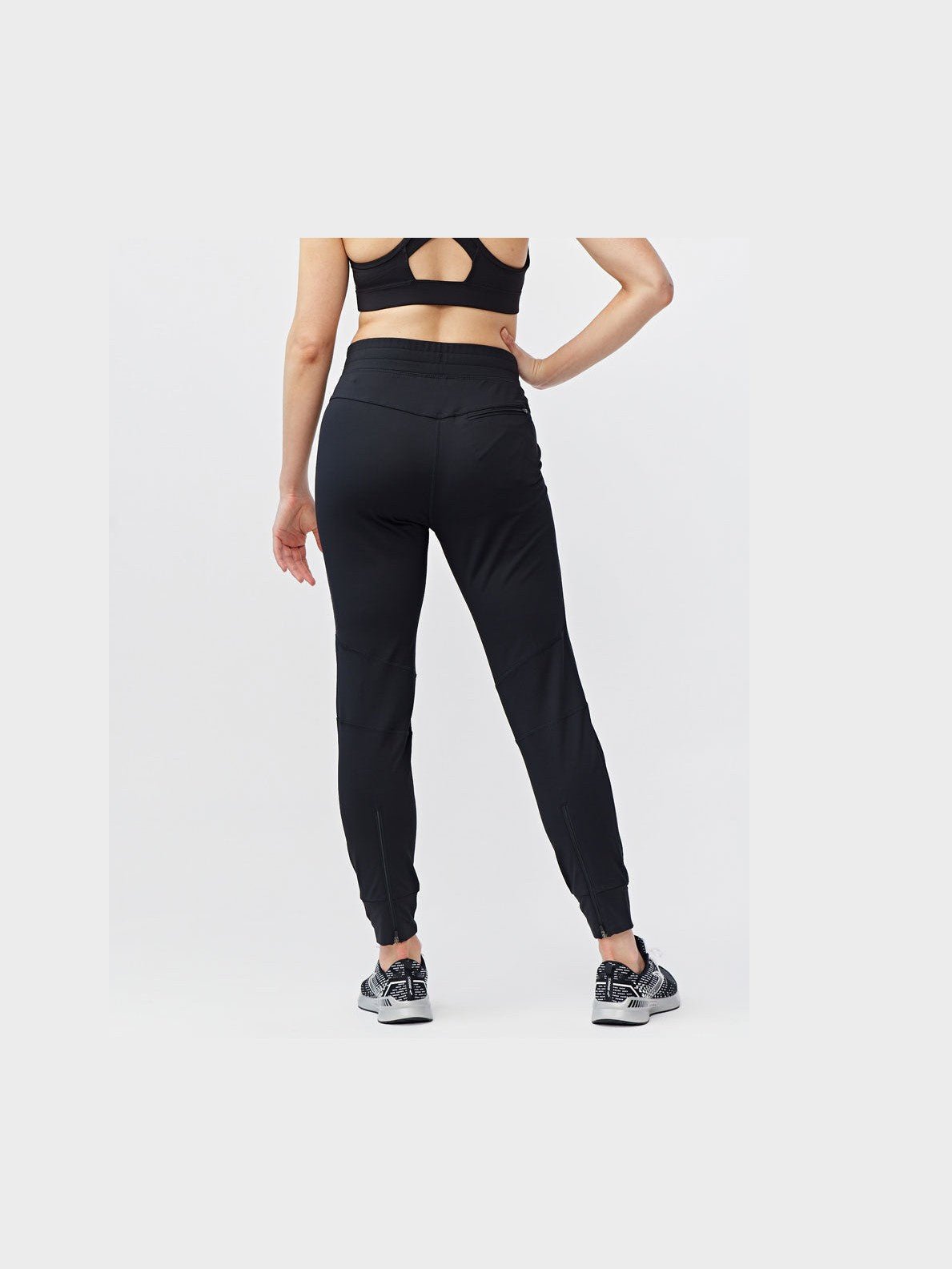 Valia Women's Black Jogger Pants - Courbe et Compagnie