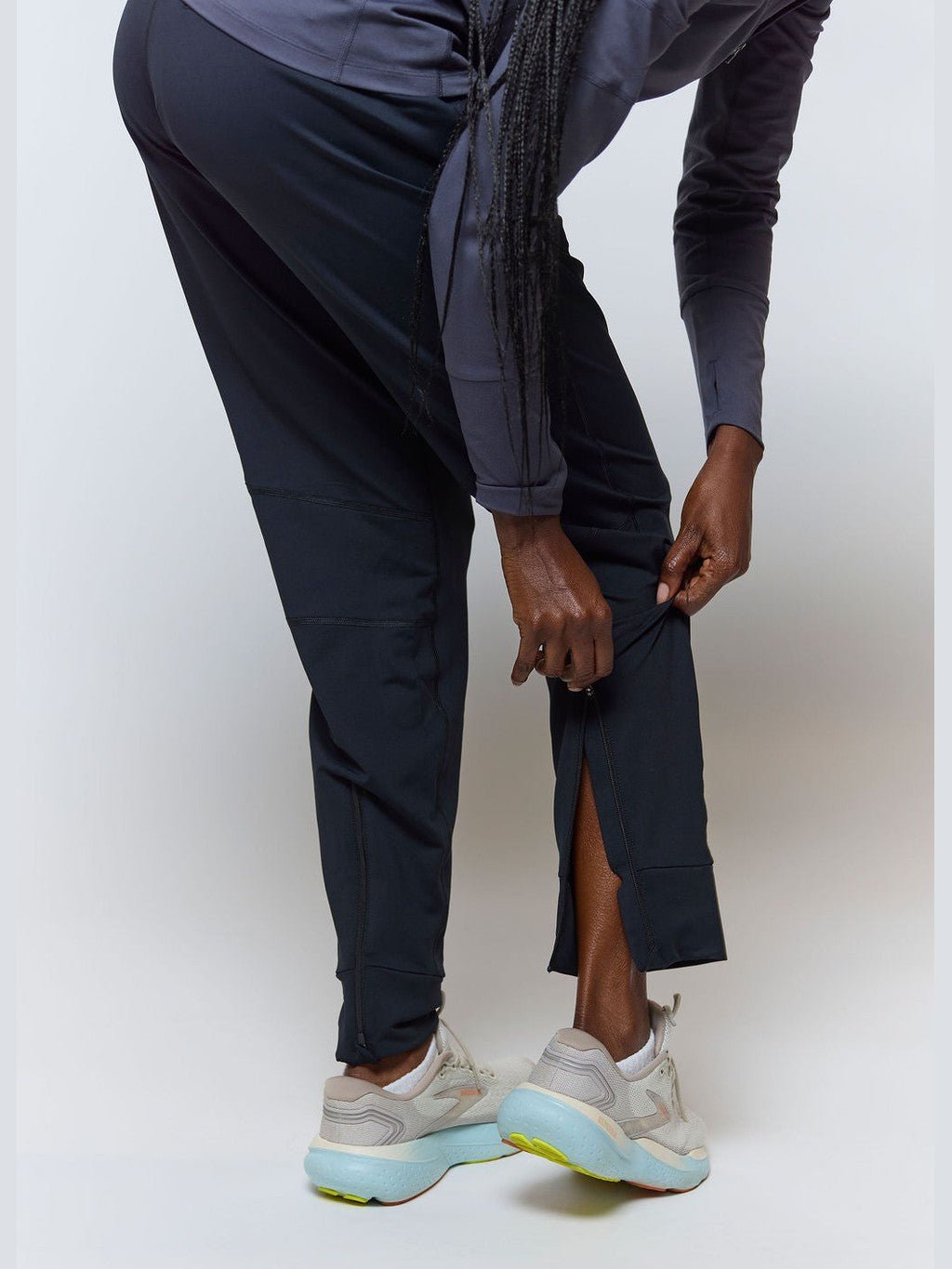 Valia Women's Black Jogger Pants - Courbe et Compagnie