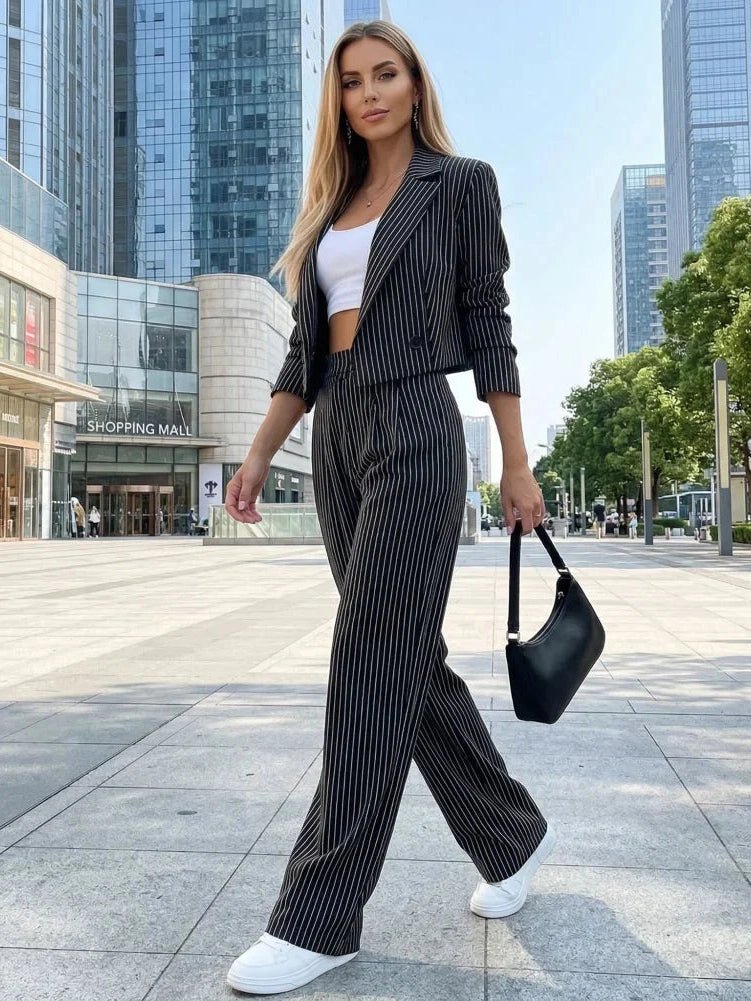 Women’s 2-Pc Blazer & Wide Leg Pants Suit - Courbe et Compagnie