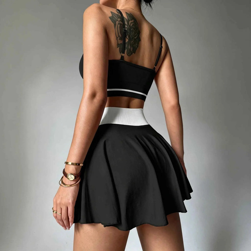 Women’s 2-Piece Sports Bra & Skirt Set - Courbe et Compagnie