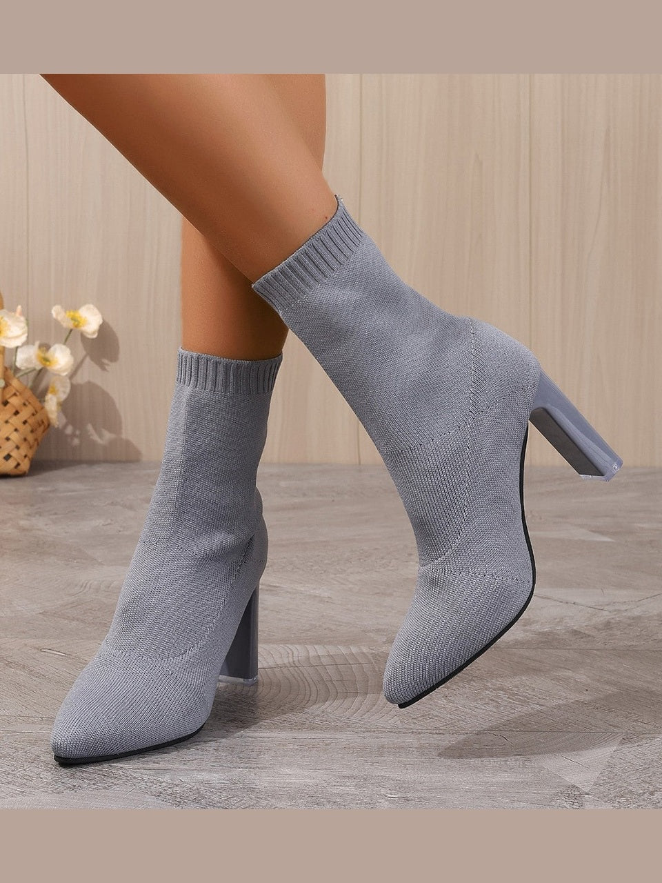 Women’s Chunky-Heeled Knitted Suede Ankle Boots - Courbe et Compagnie