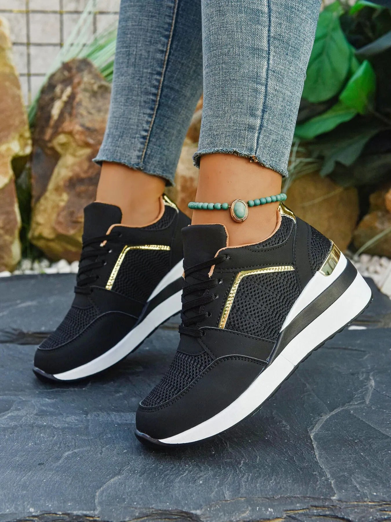 Women's Comfort Breathable Mesh Sneakers — Lightweight Casual Shoes - Courbe et Compagnie