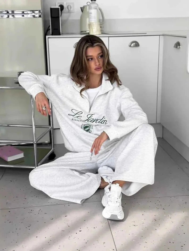 Women's Embroidered Sports Suit Set - Courbe et Compagnie
