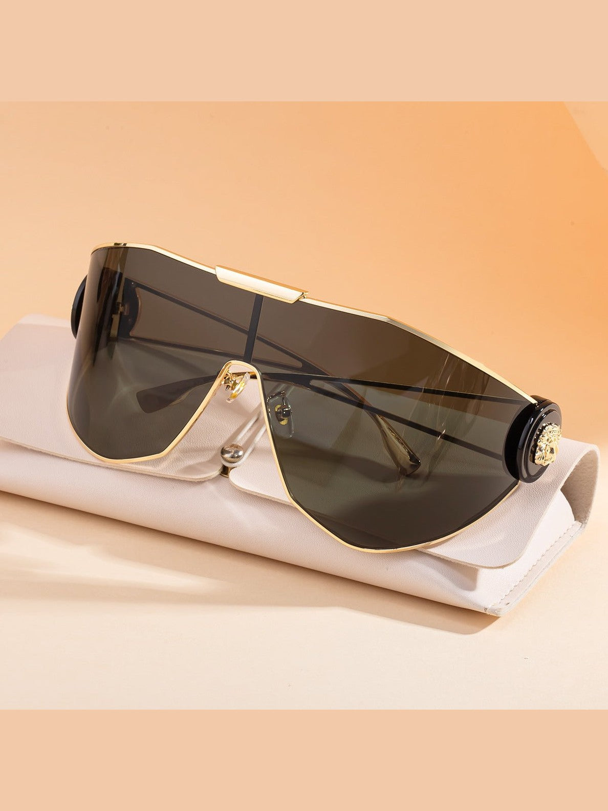 Women's Full-Frame Sports Aviator Sunglasses — Integrated Lens UV Protection - Courbe et Compagnie