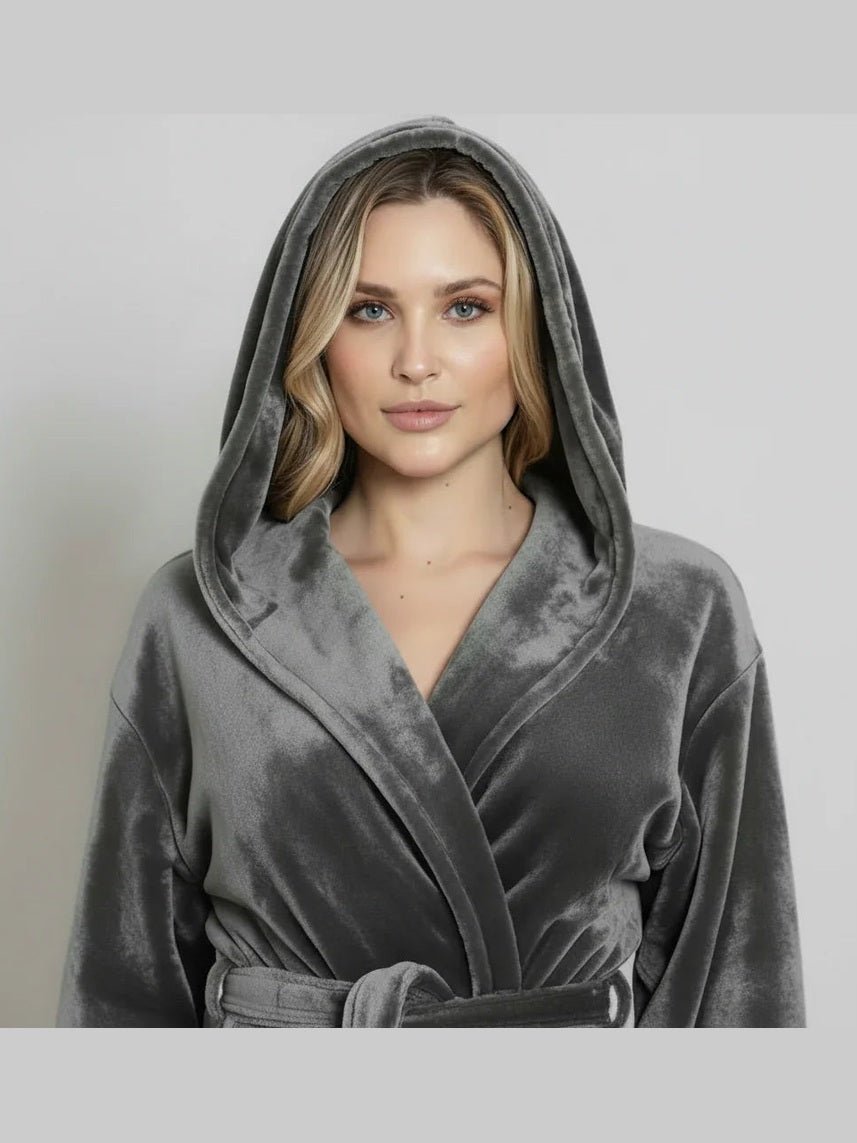 Women’s Plush Hooded Robe - Spa-Worthy Comfort at Home - Courbe et Compagnie