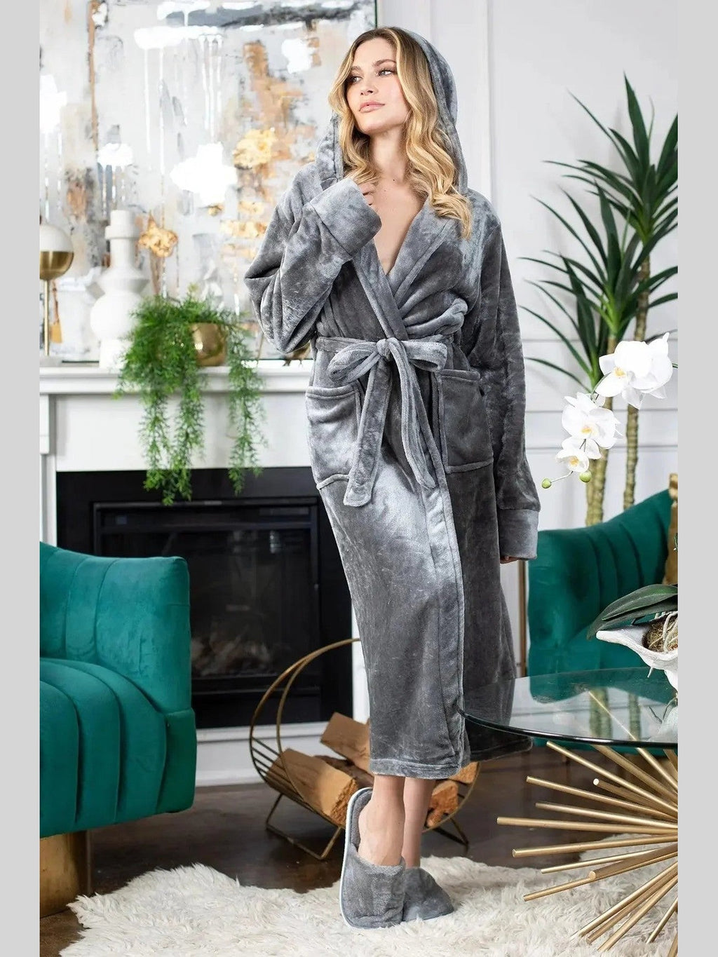 Women’s Plush Hooded Robe - Spa-Worthy Comfort at Home - Courbe et Compagnie