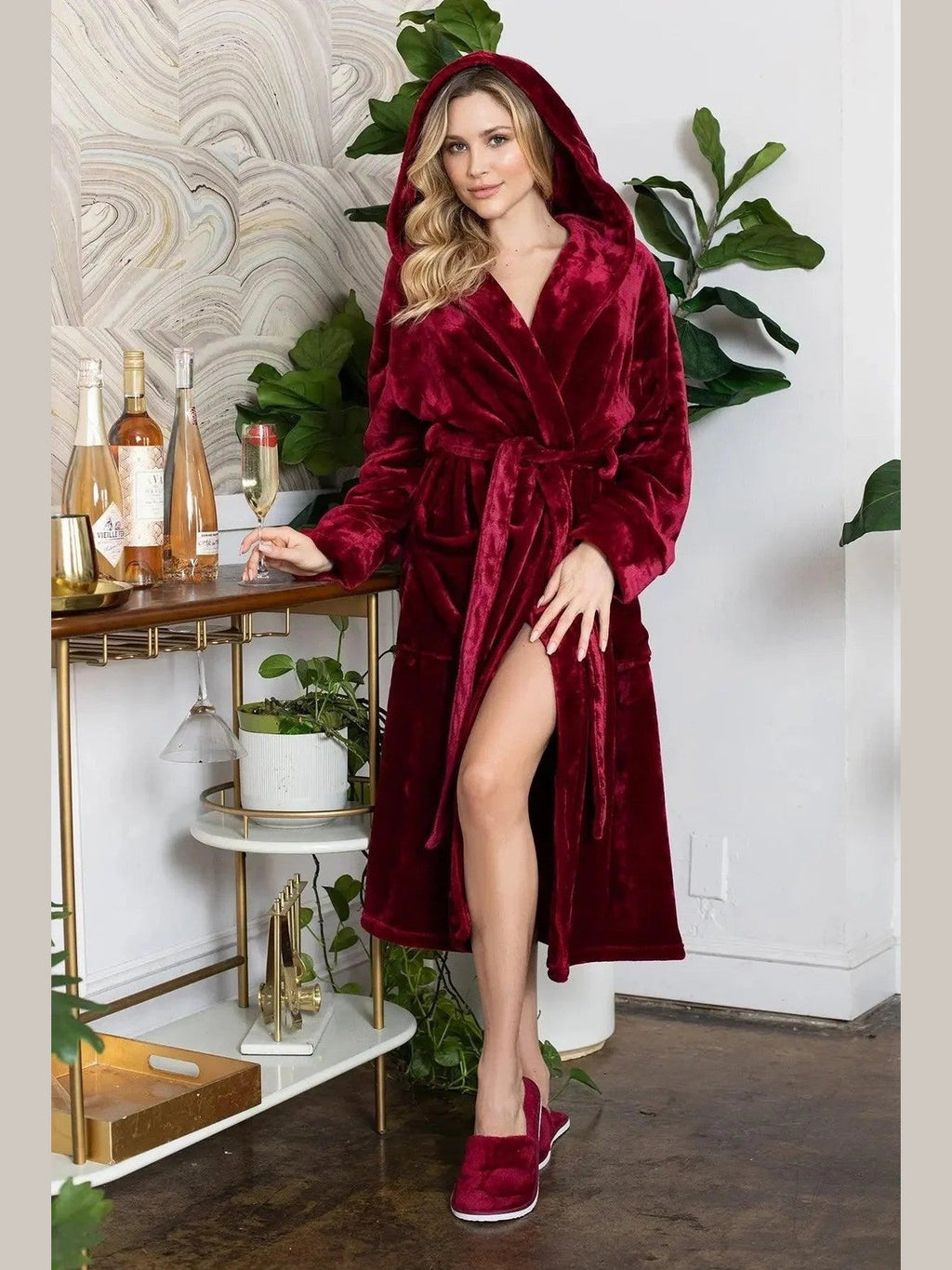 Women’s Plush Hooded Robe - Spa-Worthy Comfort at Home - Courbe et Compagnie