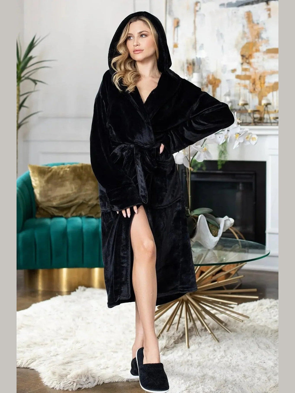 Women’s Plush Hooded Robe - Spa-Worthy Comfort at Home - Courbe et Compagnie